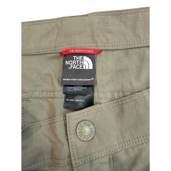 The North Face Cargo Shorts Size 38 7 Pockets Khaki Hiking Athletic 100% Nylon - Picture 4 of 14